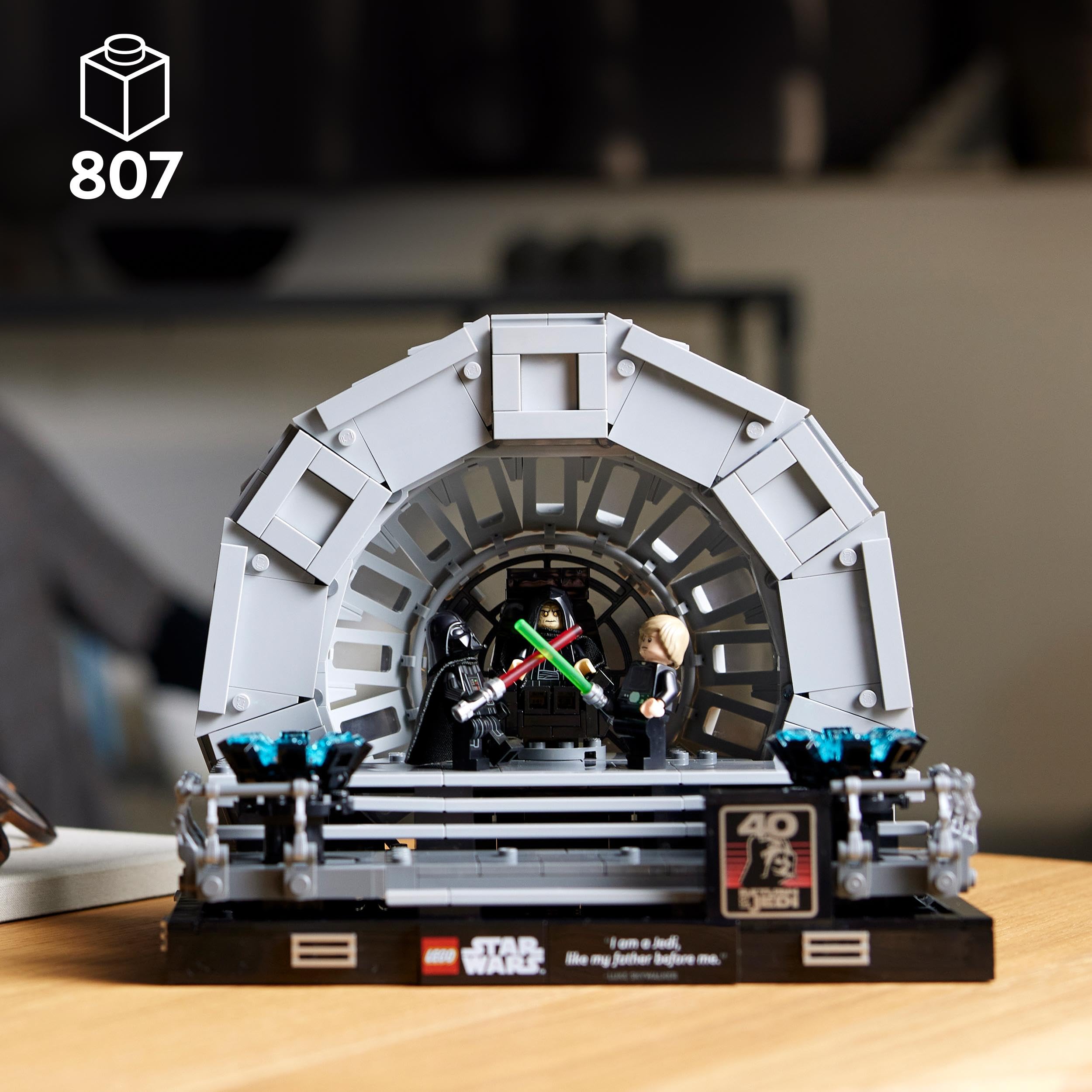 Amazon.com: LEGO 75352 Star Wars Emperor's Throne Room - Diorama